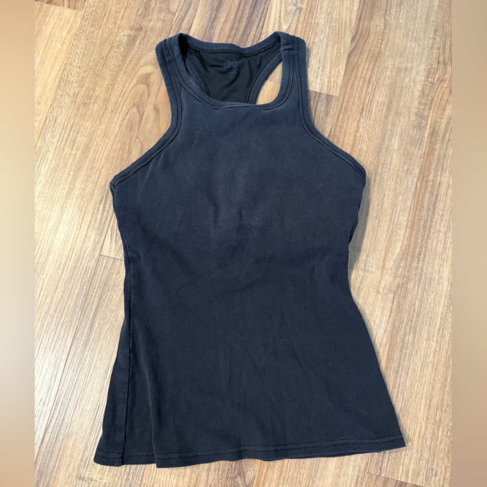 Alo Yoga Women’s Black Ribbed Tank Top (shelf bra with removable pads included)